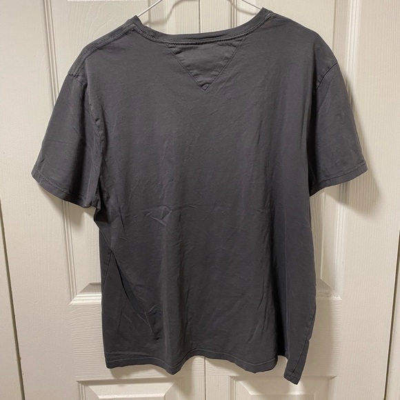 Tommy Hilfiger Mens Size Medium Short Sleeve Crewneck Cotton Logo T Shirt Gray - Picture 2 of 4